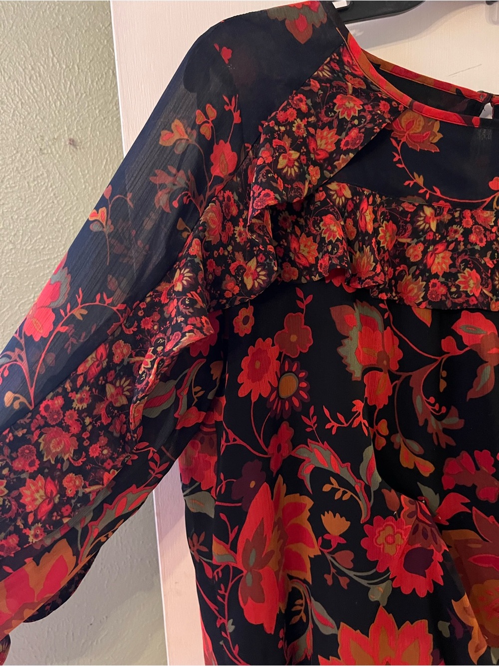 Loft Floral Ruffled Blouse M Multi-color Boho Whimsigoth Dark Romantic Whimsical - Picture 2 of 9